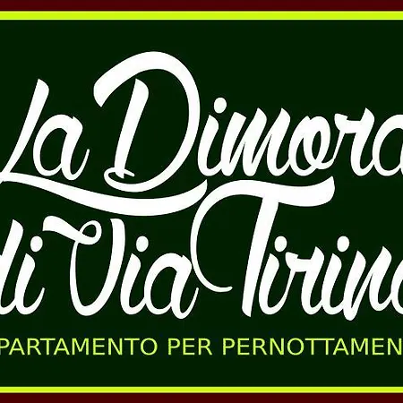 La Dimora Di Via Tirino Appartement